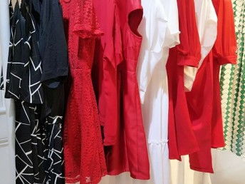 圖 海貝16夏裝 專柜正品 品牌女裝折扣批發(fā)庫(kù)存尾貨廠家直銷(xiāo)走份 廣州二手服裝鞋帽箱包